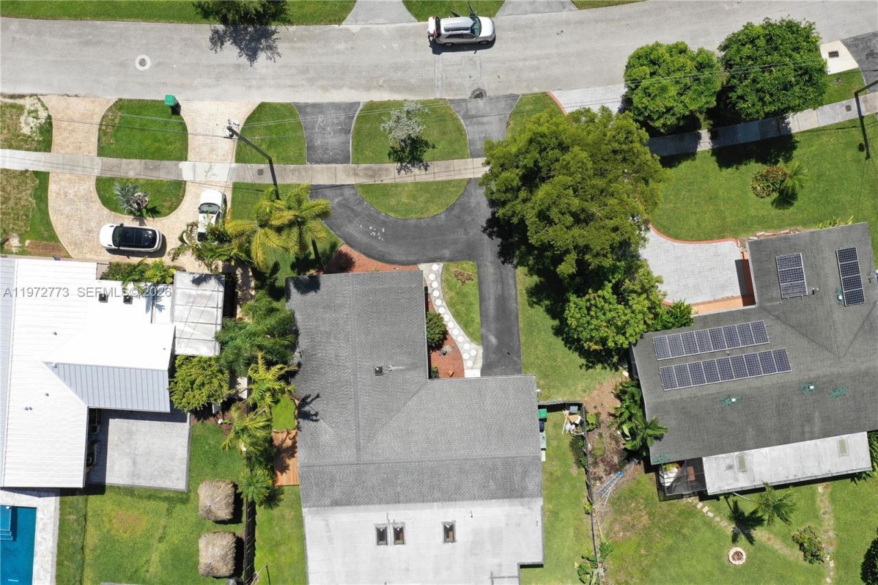 9731 Bel Aire Dr, Cutler Bay, FL 33157 Photo