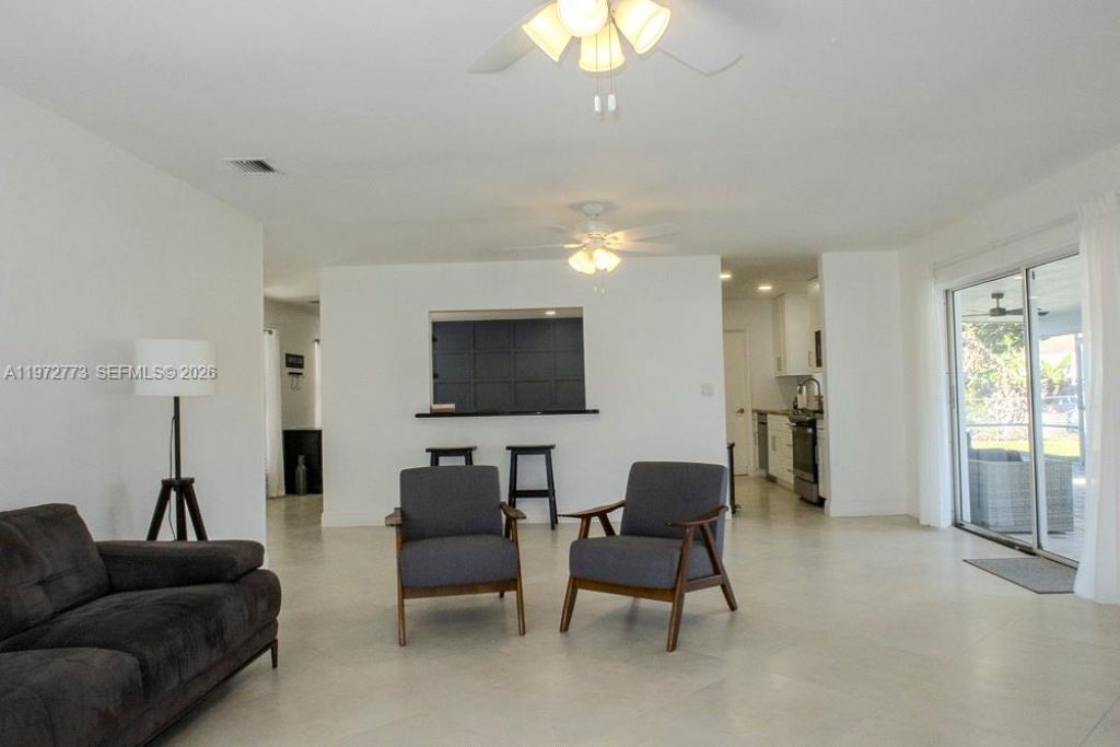 9731 Bel Aire Dr, Cutler Bay, FL 33157 Photo