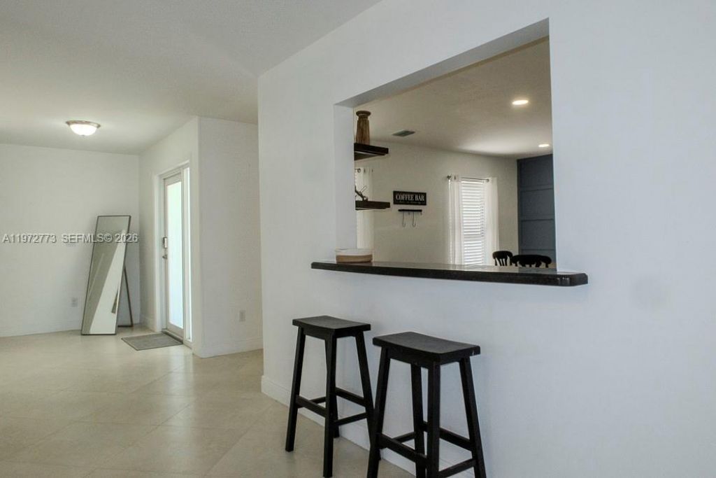 9731 Bel Aire Dr, Cutler Bay, FL 33157 Photo