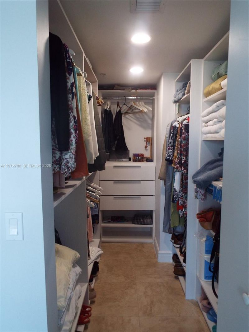 185 SW 7th St, Unit 2202, Miami, FL 33130 Photo