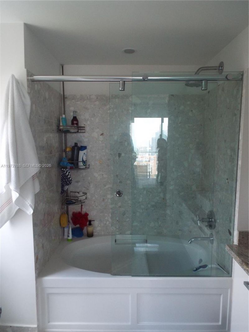 185 SW 7th St, Unit 2202, Miami, FL 33130 Photo