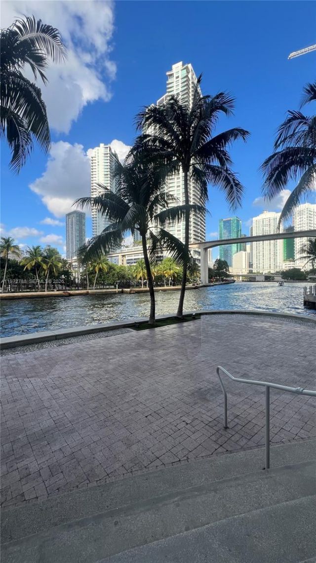185 SW 7th St, Unit 2202, Miami, FL 33130 Photo
