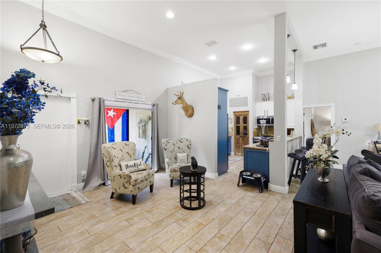 2731 S Parkview Dr , Hallandale Beach, FL 33009 Photo