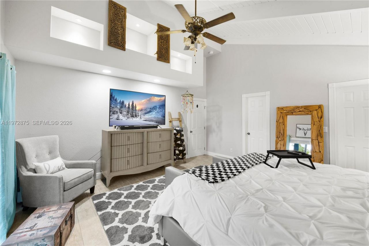 2731 S Parkview Dr , Hallandale Beach, FL 33009 Photo