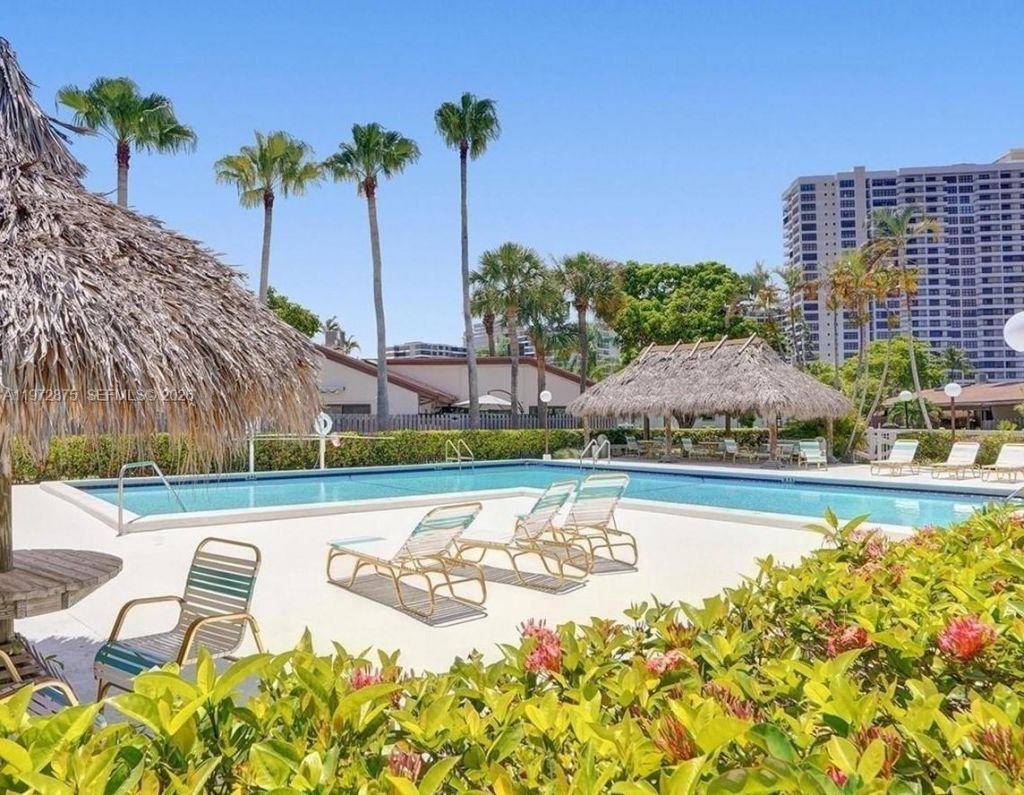 2731 S Parkview Dr , Hallandale Beach, FL 33009 Photo