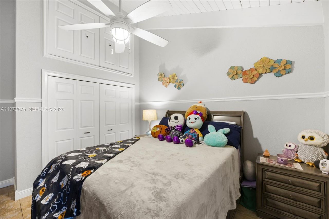 2731 S Parkview Dr , Hallandale Beach, FL 33009 Photo