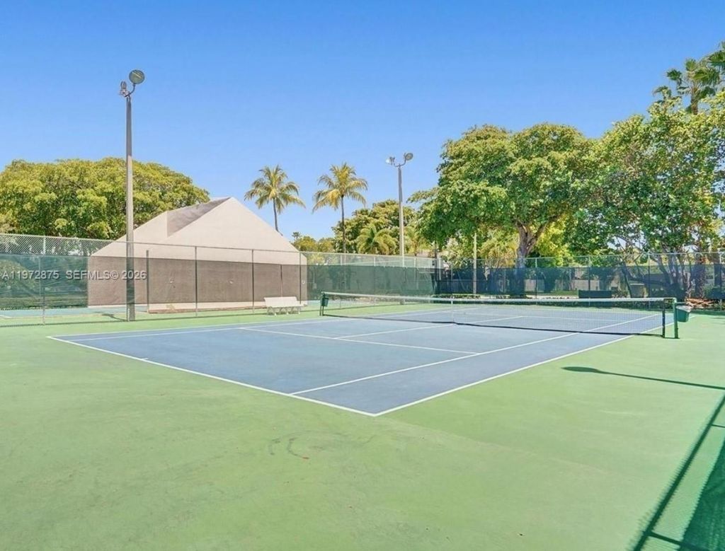 2731 S Parkview Dr , Hallandale Beach, FL 33009 Photo