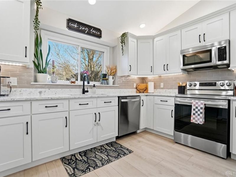 9600 Feather Wood Lane, Washington Township, OH 45458 Photo 14