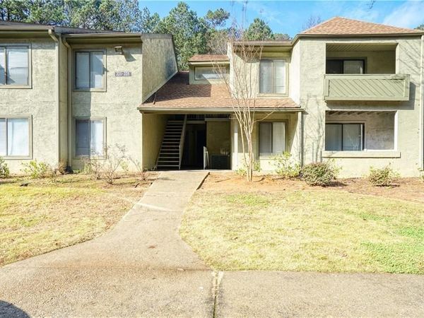 221 Seasons Parkway , Norcross, GA 30093
