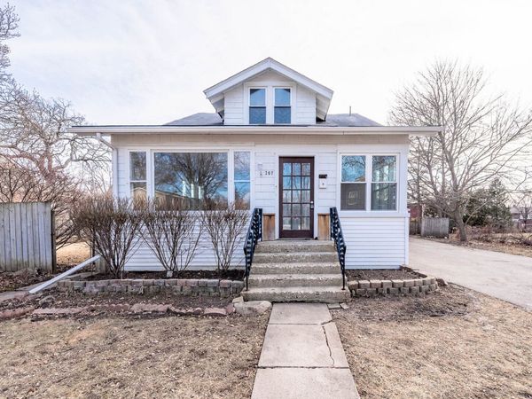 207 N Lakeshore Drive, Mundelein, IL 60060