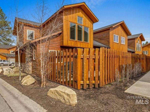 609 Blue Water Circle, McCall, ID 83638