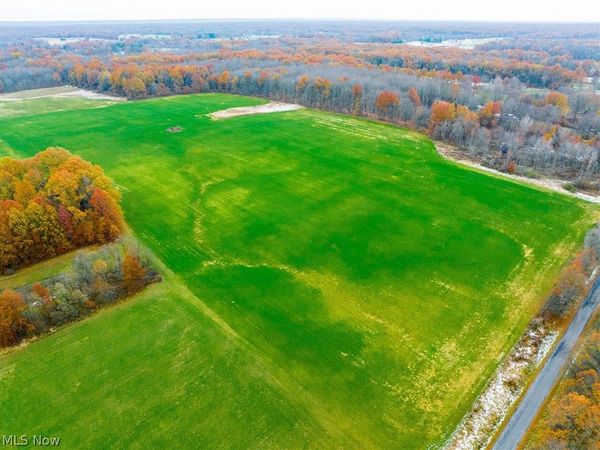 Mahan Denman Road, Bristolville, OH 44402