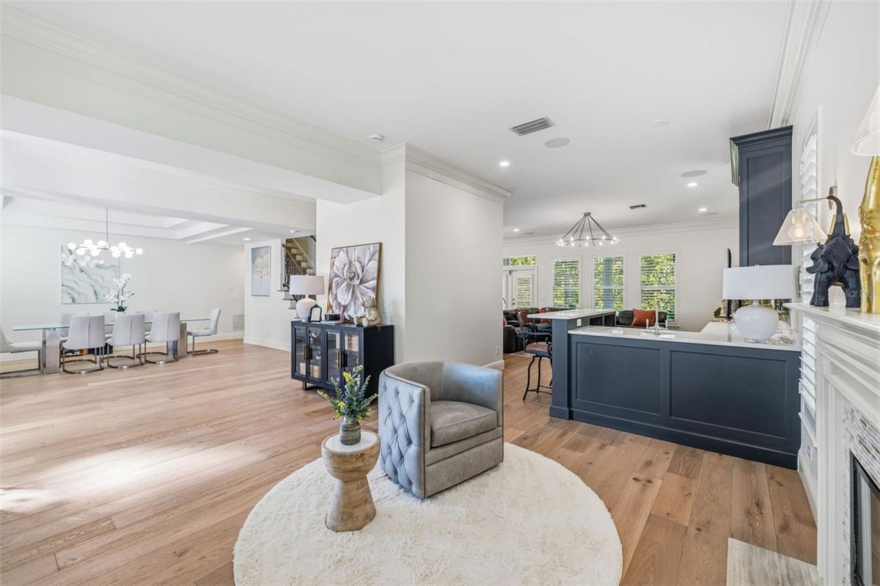 2909 W Bay Vista Avenue, Tampa, FL 33611 Photo