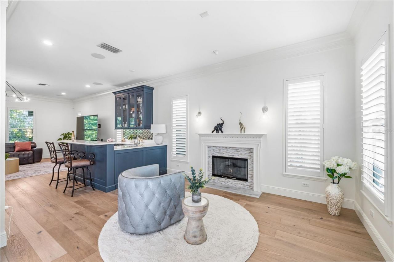 2909 W Bay Vista Avenue, Tampa, FL 33611 Photo