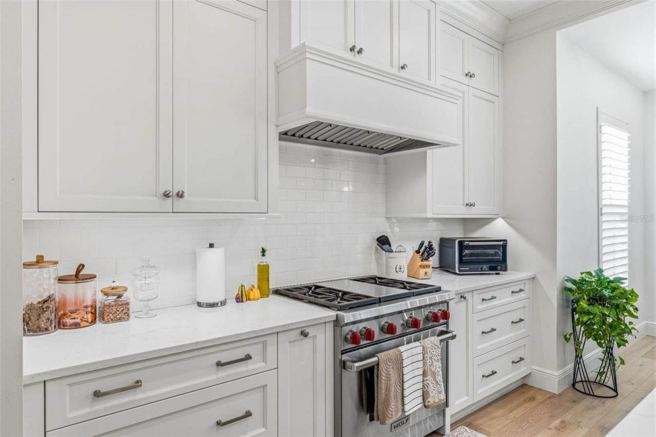 2909 W Bay Vista Avenue, Tampa, FL 33611 Photo