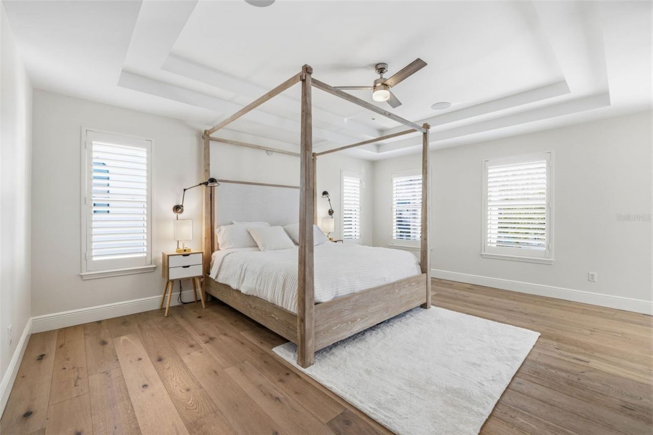 2909 W Bay Vista Avenue, Tampa, FL 33611 Photo