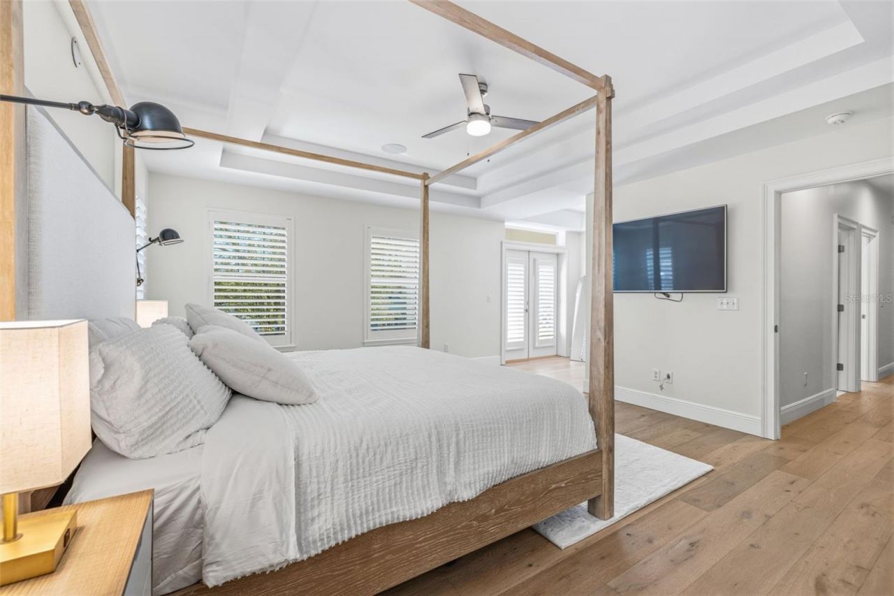 2909 W Bay Vista Avenue, Tampa, FL 33611 Photo