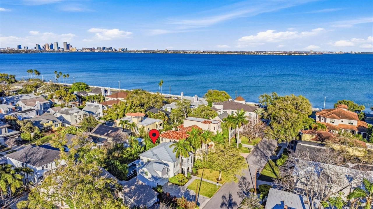 2909 W Bay Vista Avenue, Tampa, FL 33611 Photo
