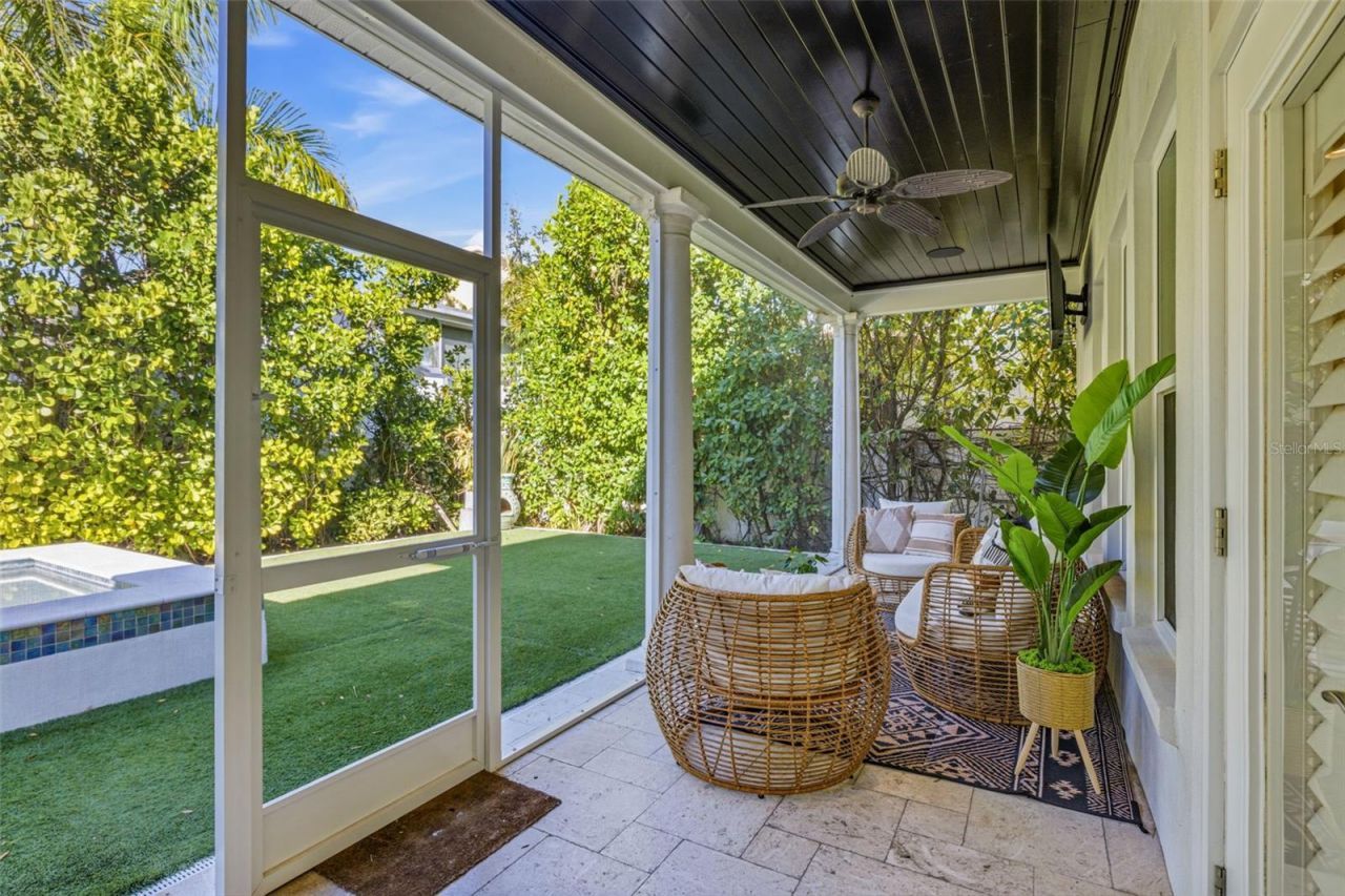 2909 W Bay Vista Avenue, Tampa, FL 33611 Photo