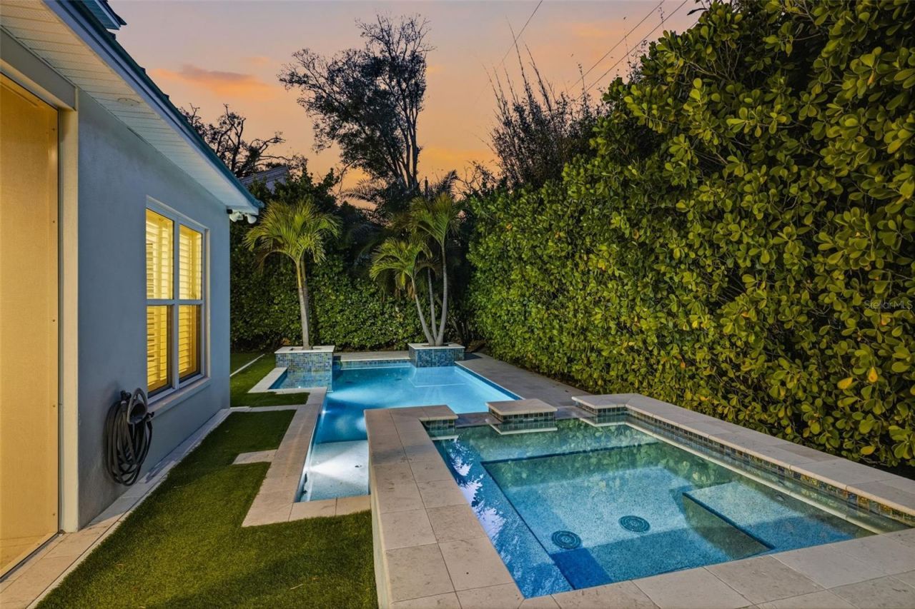 2909 W Bay Vista Avenue, Tampa, FL 33611 Photo