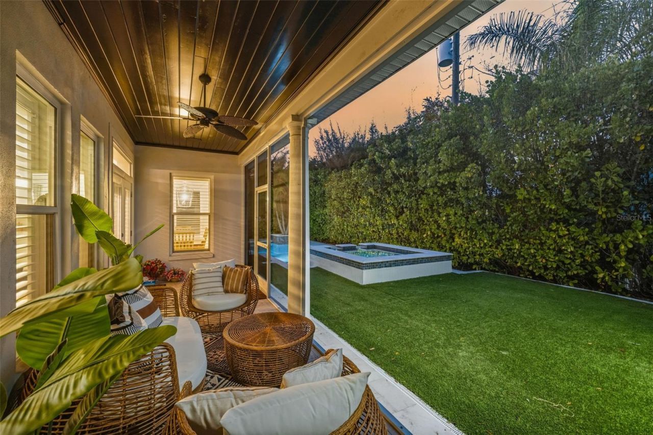 2909 W Bay Vista Avenue, Tampa, FL 33611 Photo