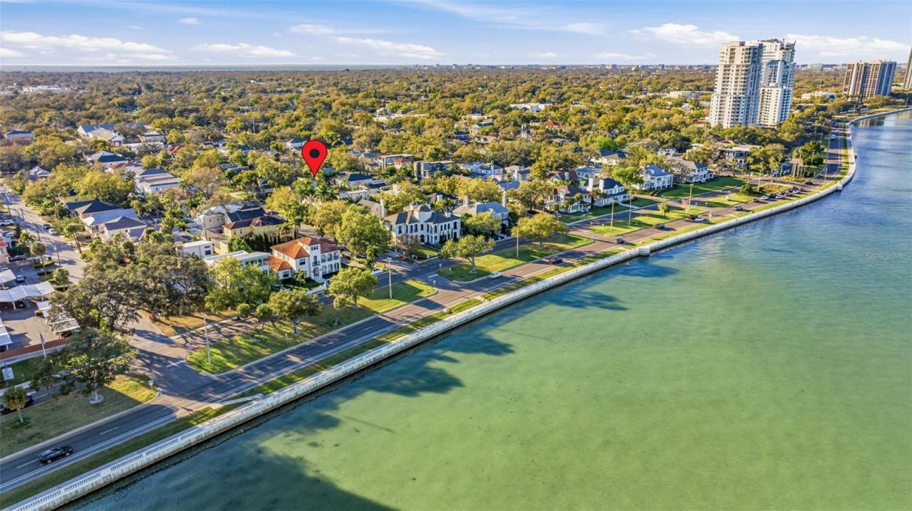 2909 W Bay Vista Avenue, Tampa, FL 33611 Photo