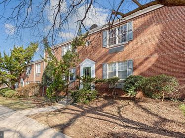 1 AUBURN COURT, Unit B, ALEXANDRIA, VA 22305