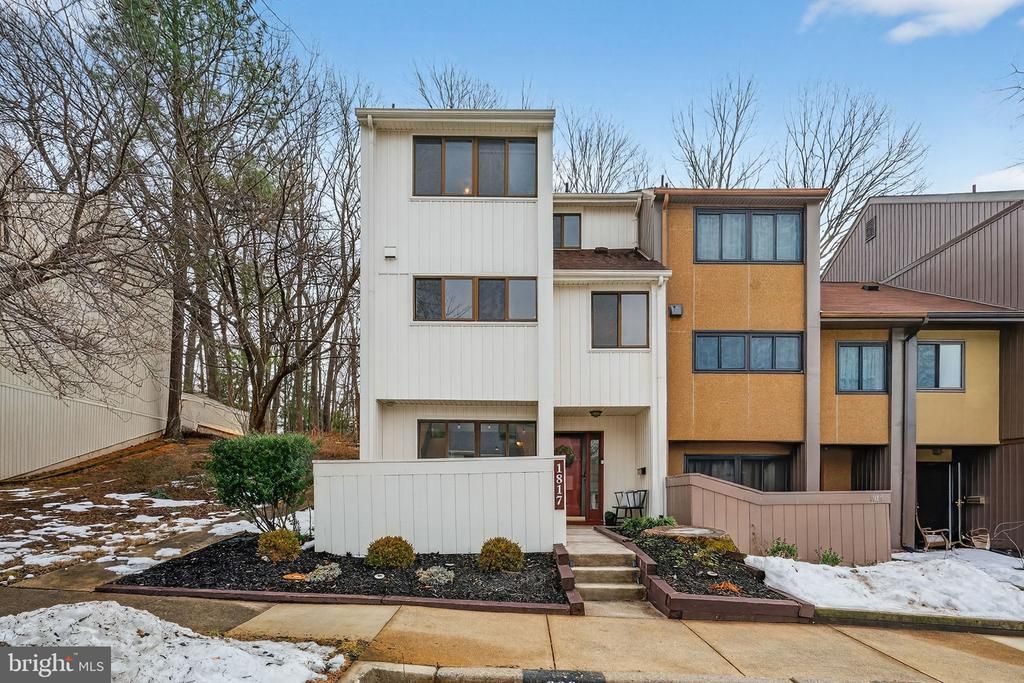 1817 Old Post Terrace, Woodbridge, VA 22191 Main Photo