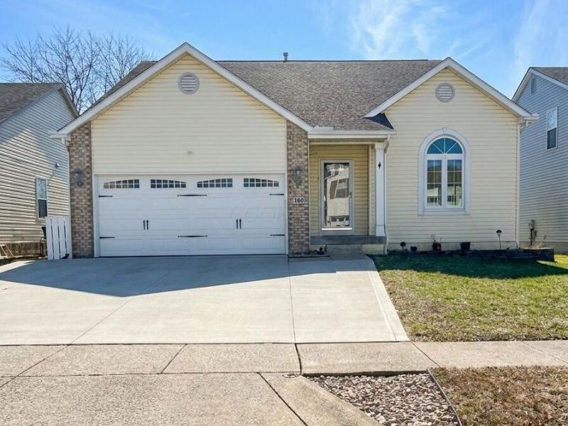 449 Dover Pond Drive, Blacklick, OH 43004 Photo 1