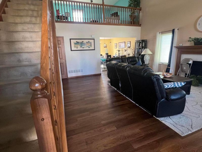 449 Dover Pond Drive, Blacklick, OH 43004 Photo 4