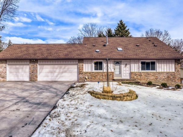 13330 Findlay Way, Apple Valley, MN 55124