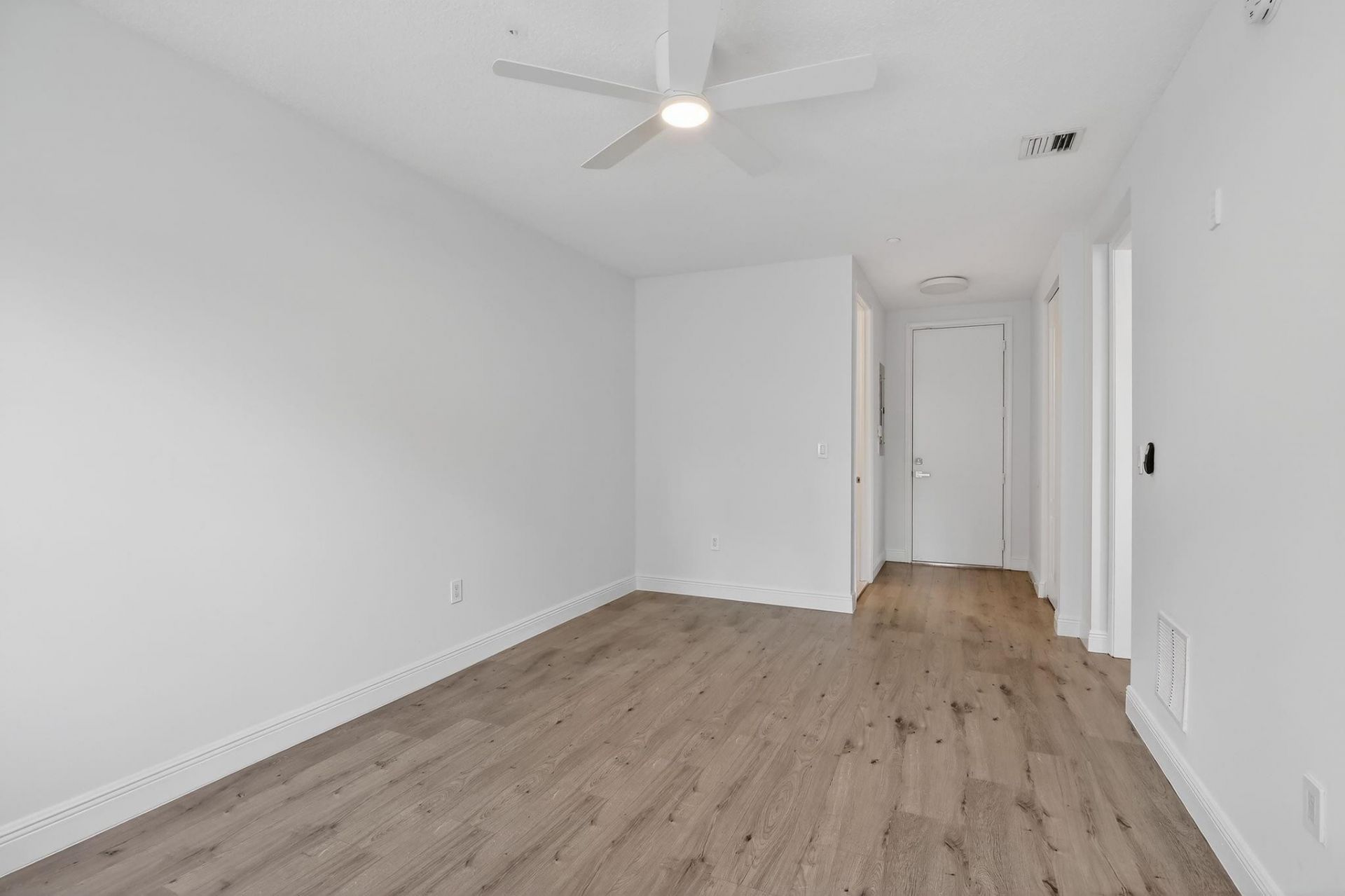 1301 SW 4th Street, Unit 1301, Fort Lauderdale, FL 33312 Photo