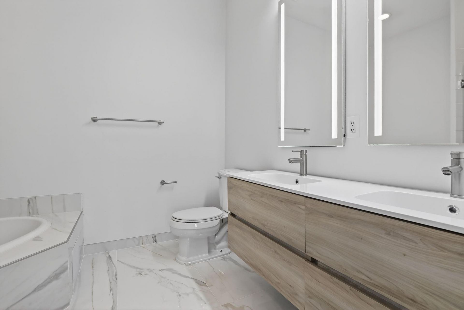 1301 SW 4th Street, Unit 1301, Fort Lauderdale, FL 33312 Photo