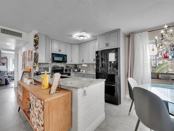 163 Flanders D, Unit 163, Delray Beach, FL 33484