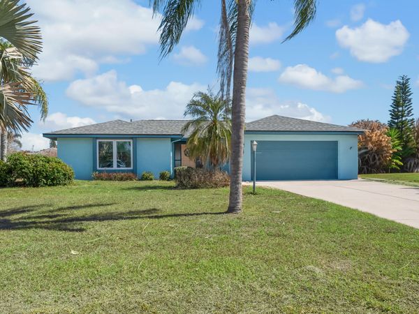 2621 SE Delong Road, Port Saint Lucie, FL 34952