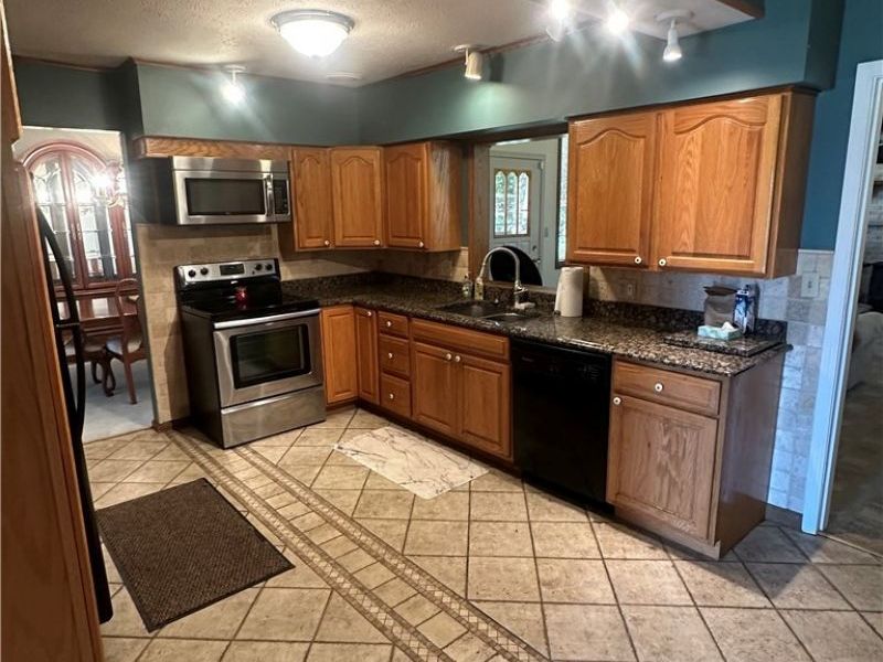 2695 Ash Meadows Boulevard, Zanesville, OH 43701 Photo 7