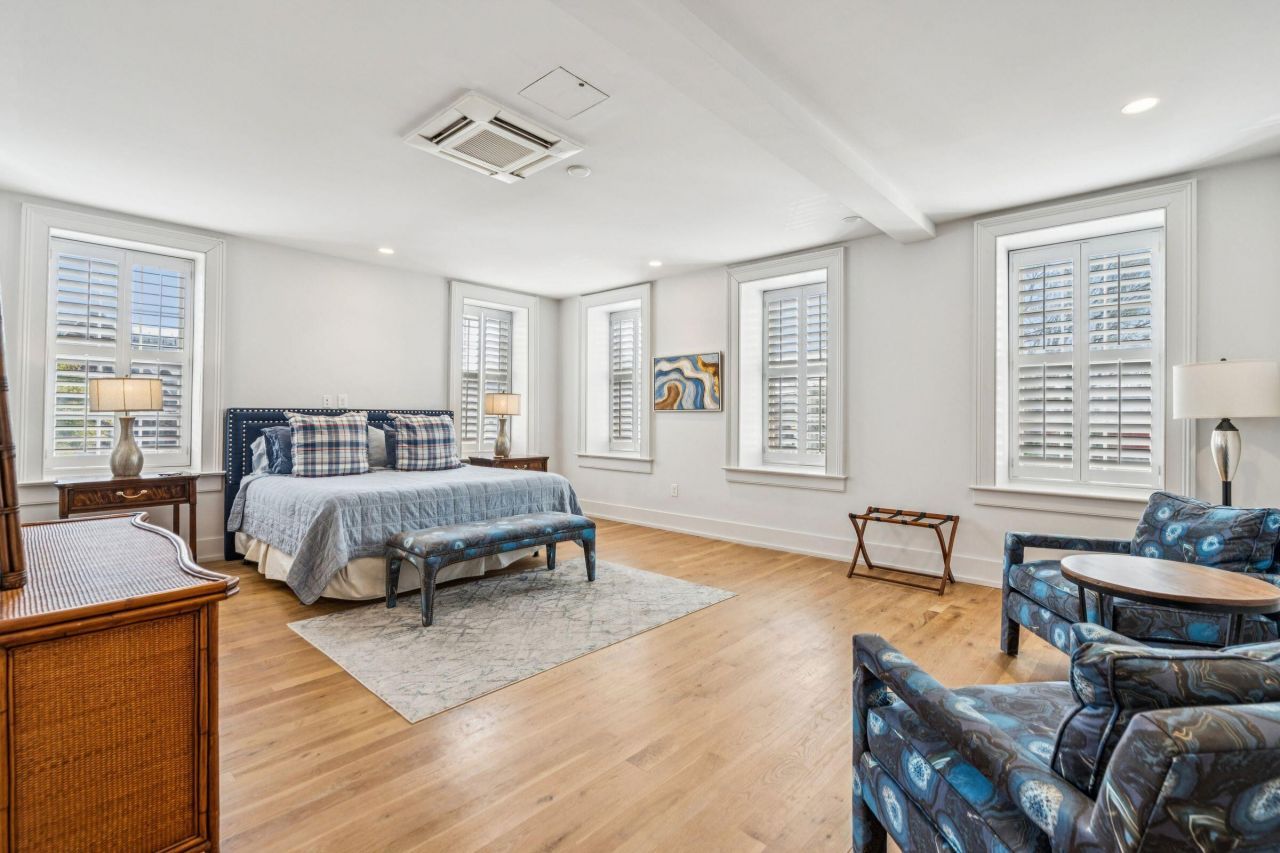 241 East Bay Street Photo 73