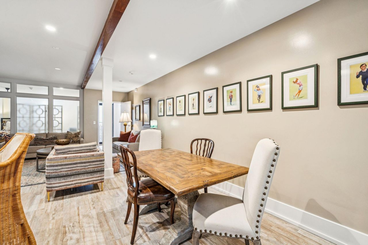 241 E Bay Street Photo 43