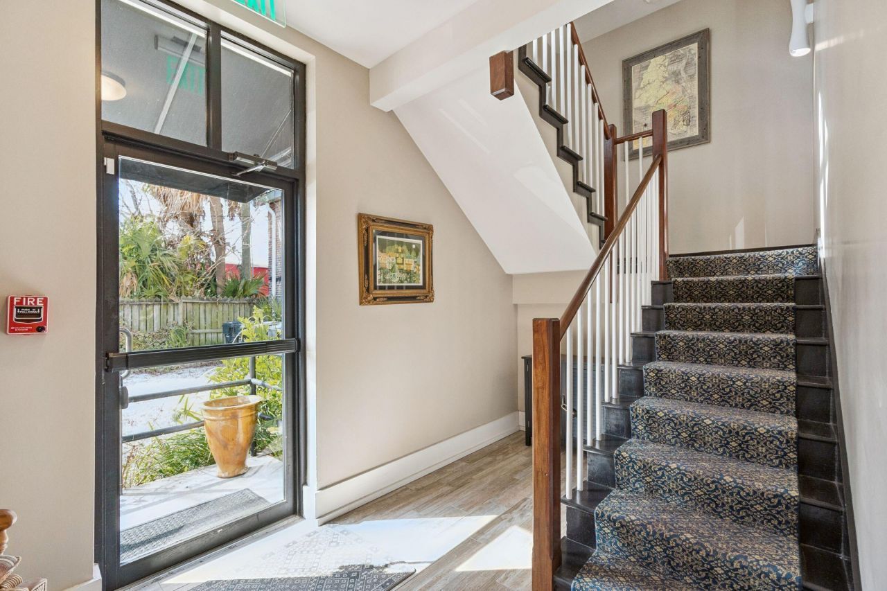 241 E Bay Street Photo 44