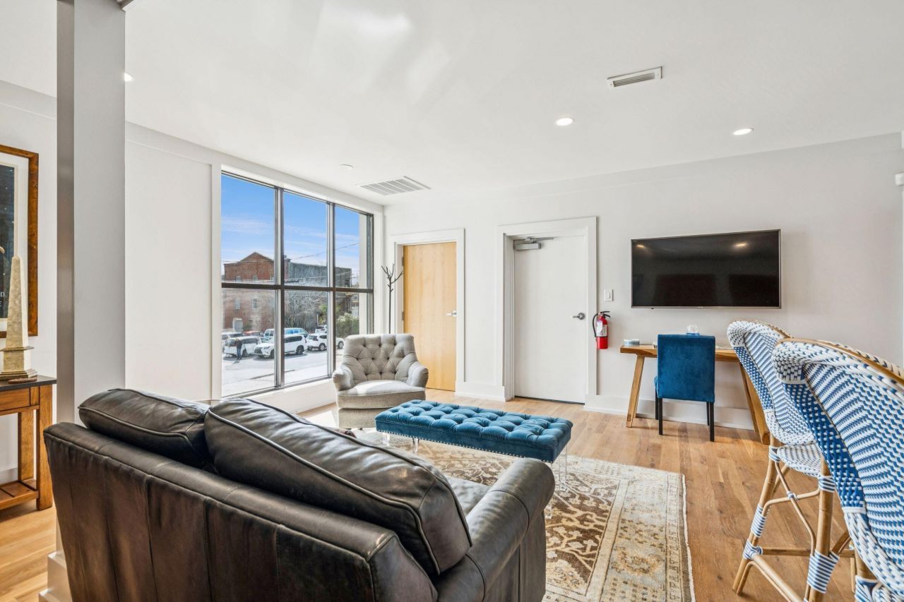 241 E Bay Street Photo 52