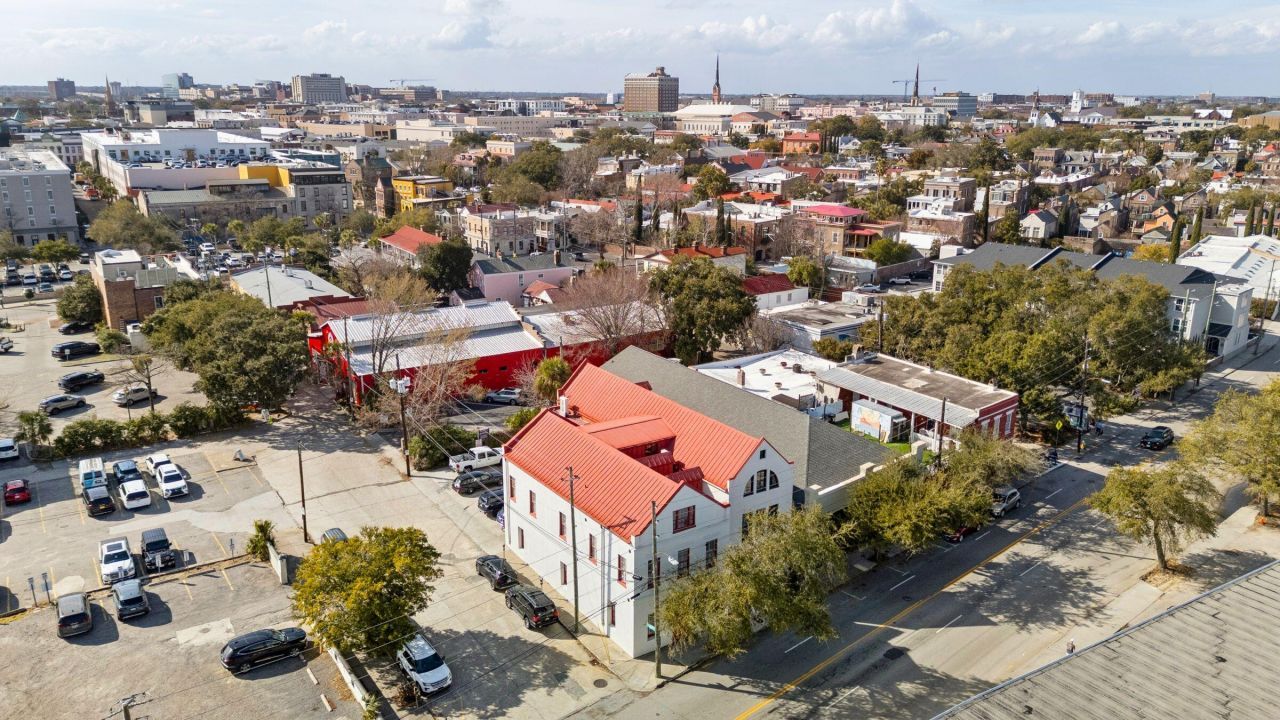 241 E Bay Street Photo 6