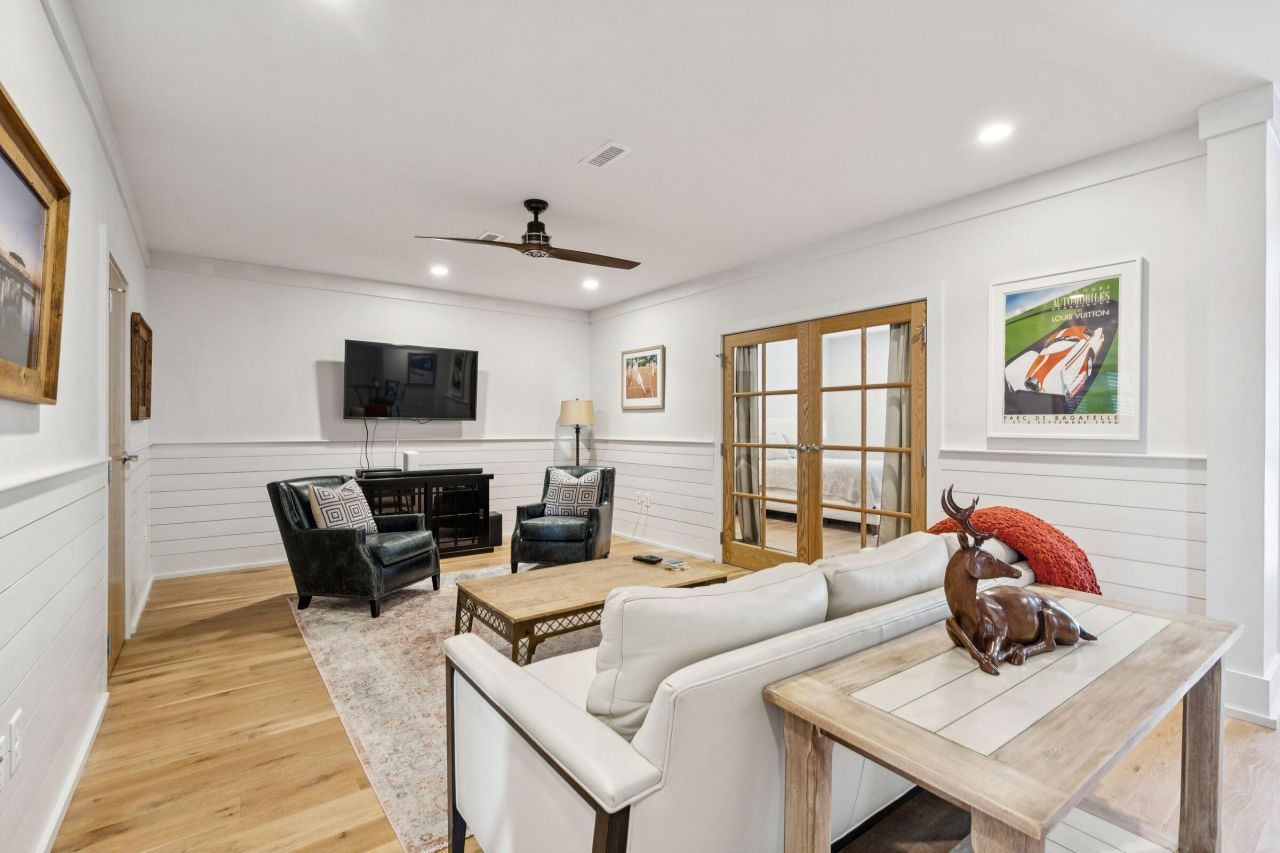 241 E Bay Street Photo 66