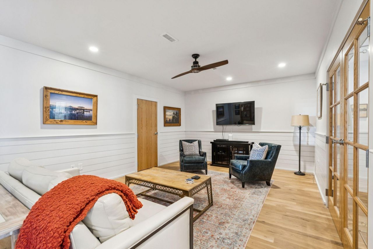 241 E Bay Street Photo 67