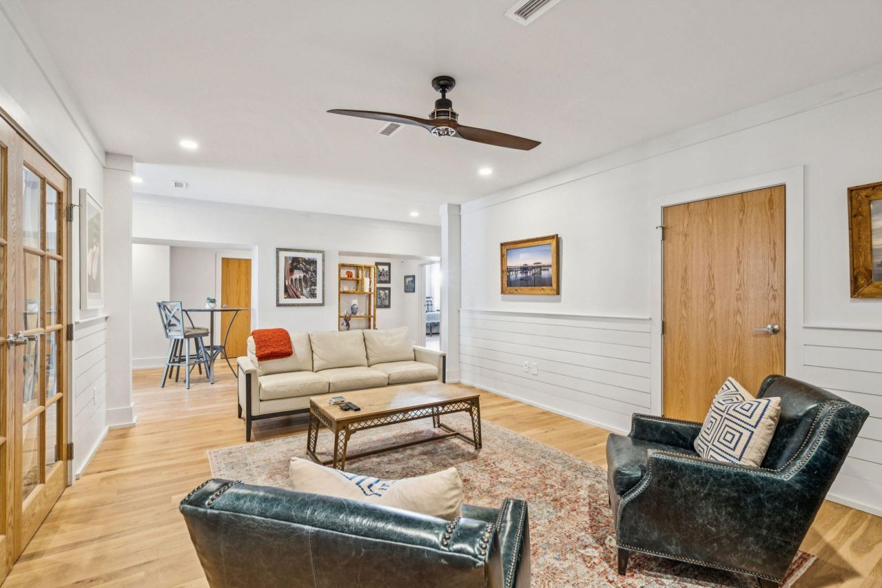 241 E Bay Street Photo 69