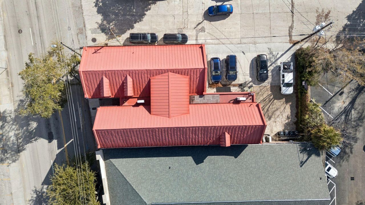 241 E Bay Street Photo 7