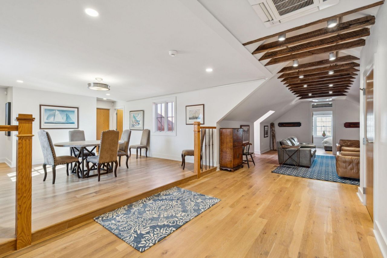 241 E Bay Street Photo 92