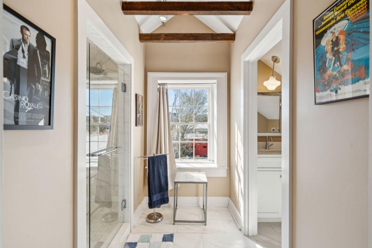 241 E Bay Street Photo 98