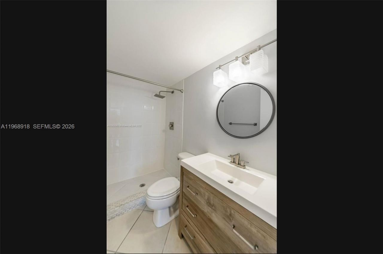 1455 N Treasure Dr, Unit PH A, North Bay Village, FL 33141 Photo