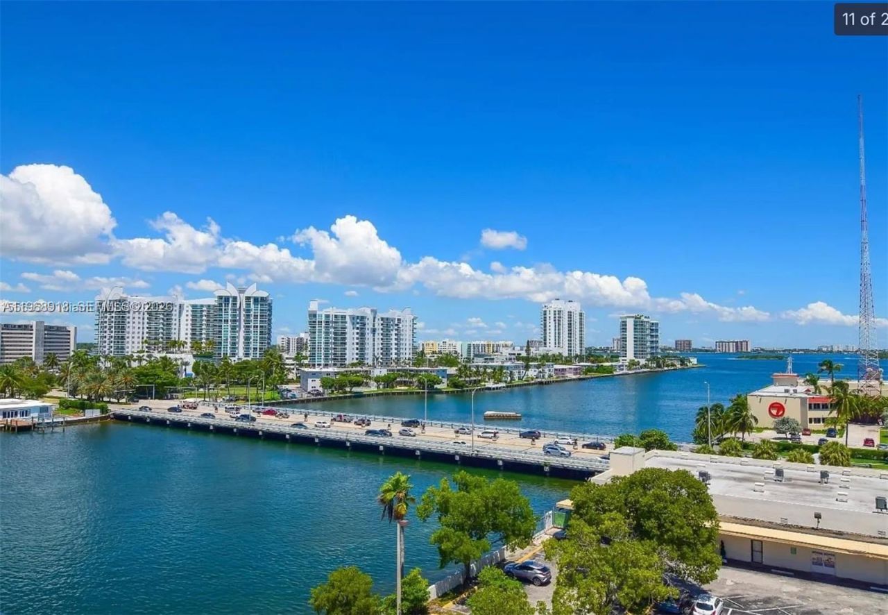 1455 N Treasure Dr, Unit PH A, North Bay Village, FL 33141 Photo