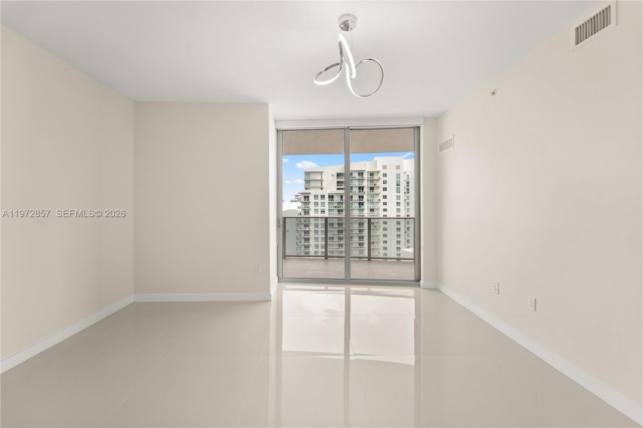 488 NE 18th St , Unit 4703, Miami, FL 33132 Photo